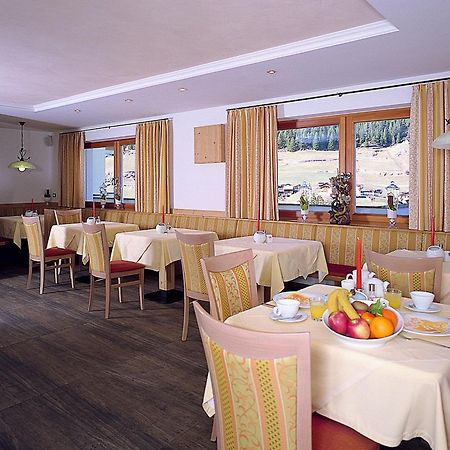 Garni Hotel Bel Vert Wolkenstein in Gröden Exterior foto